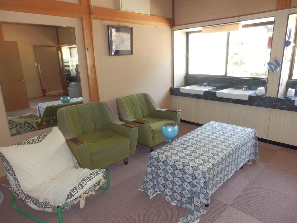 富山県 よしのや旅館 Nanto Luaran gambar