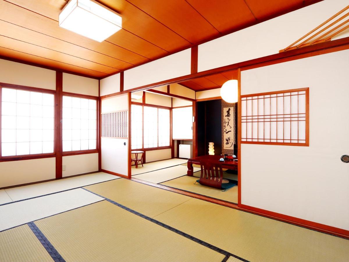 富山県 よしのや旅館 Nanto Luaran gambar